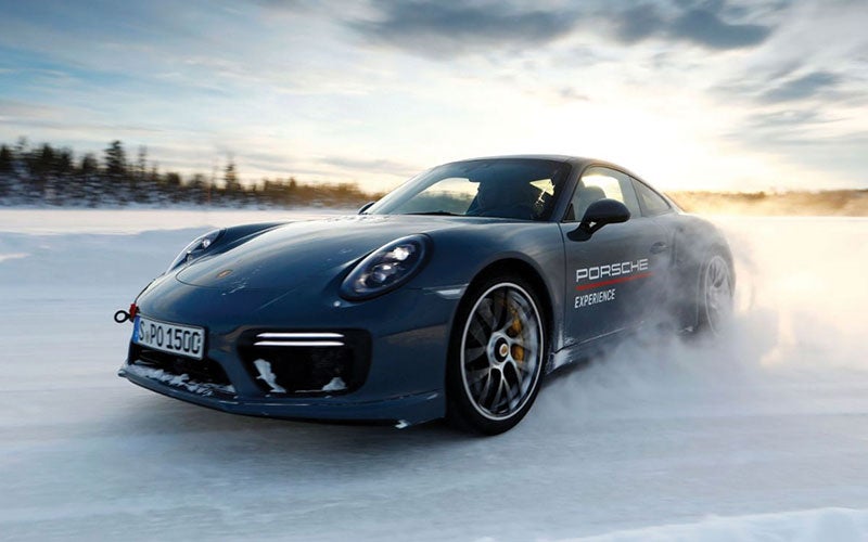 Porsche 911 in winter