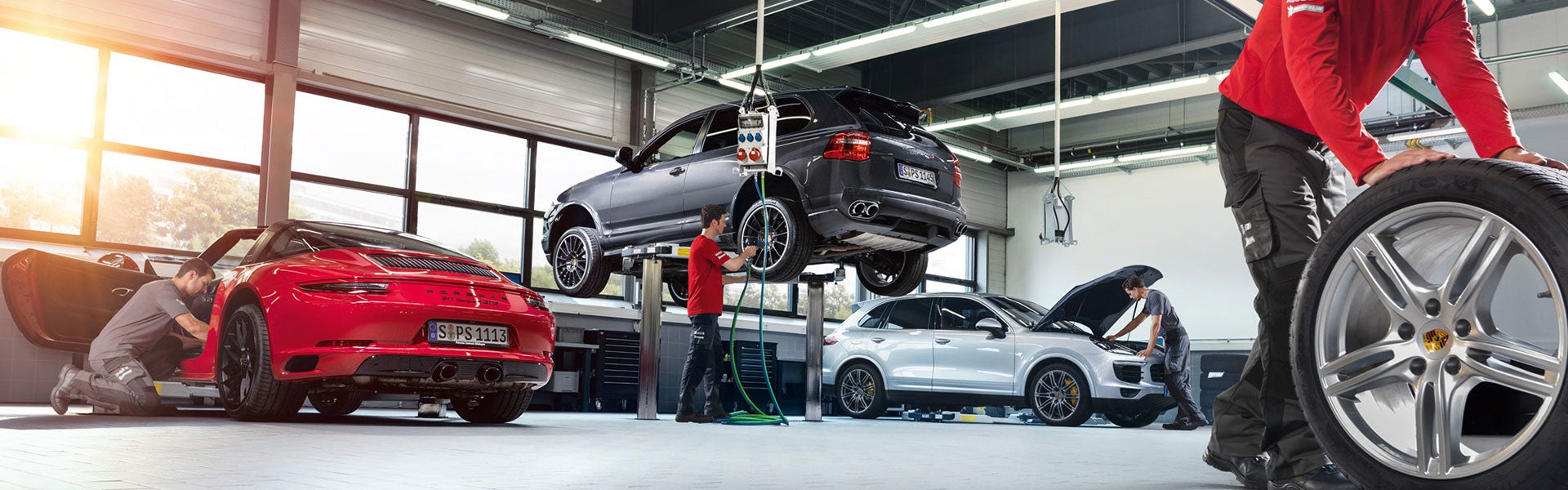 Porsche Orland Park in Orland Park IL