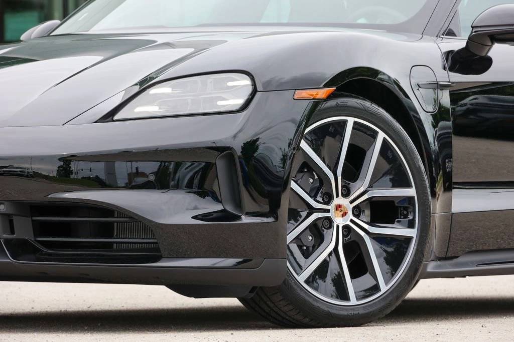 2026 Porsche Taycan 4