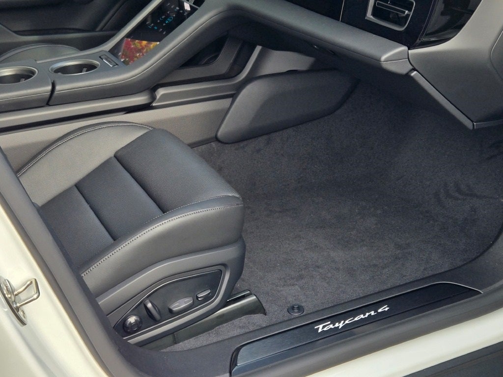 2026 Porsche Taycan Base