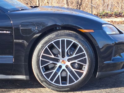 2026 Porsche Taycan 4