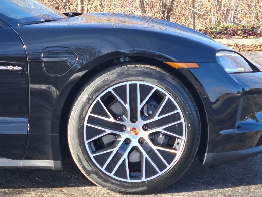 2026 Porsche Taycan 4