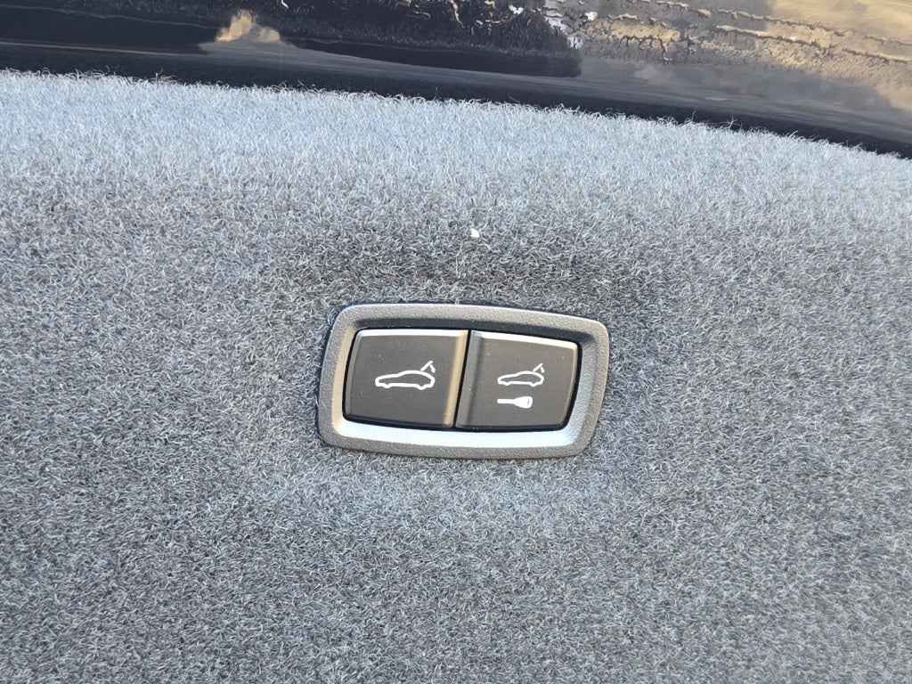 2026 Porsche Taycan 4