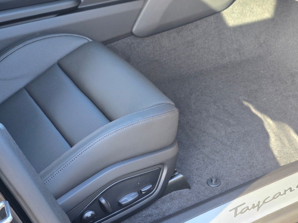 2026 Porsche Taycan 4