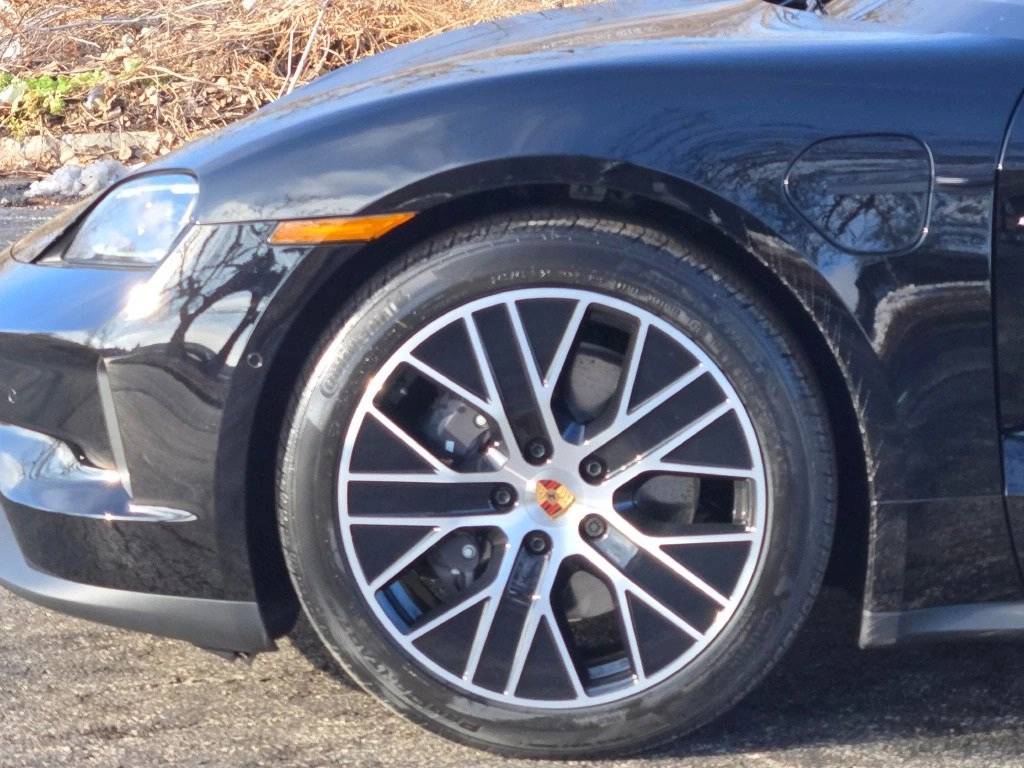 2026 Porsche Taycan 4