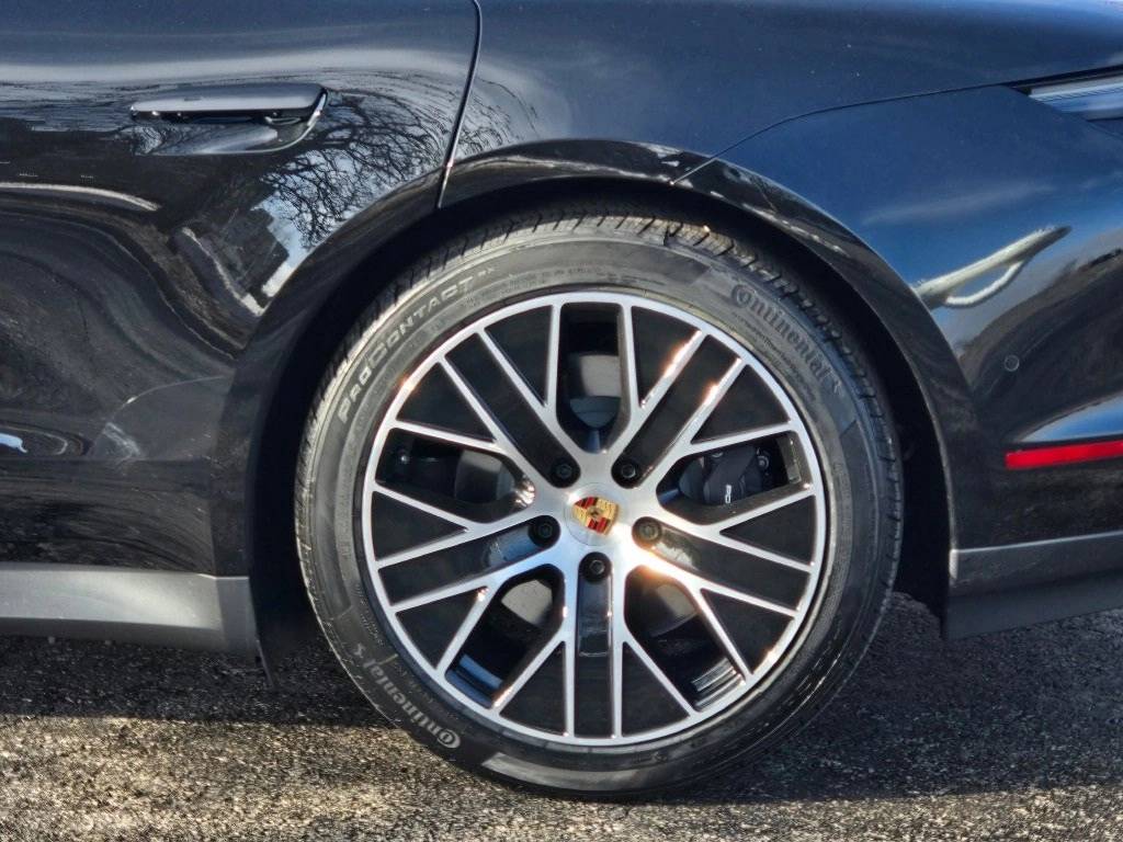 2026 Porsche Taycan 4