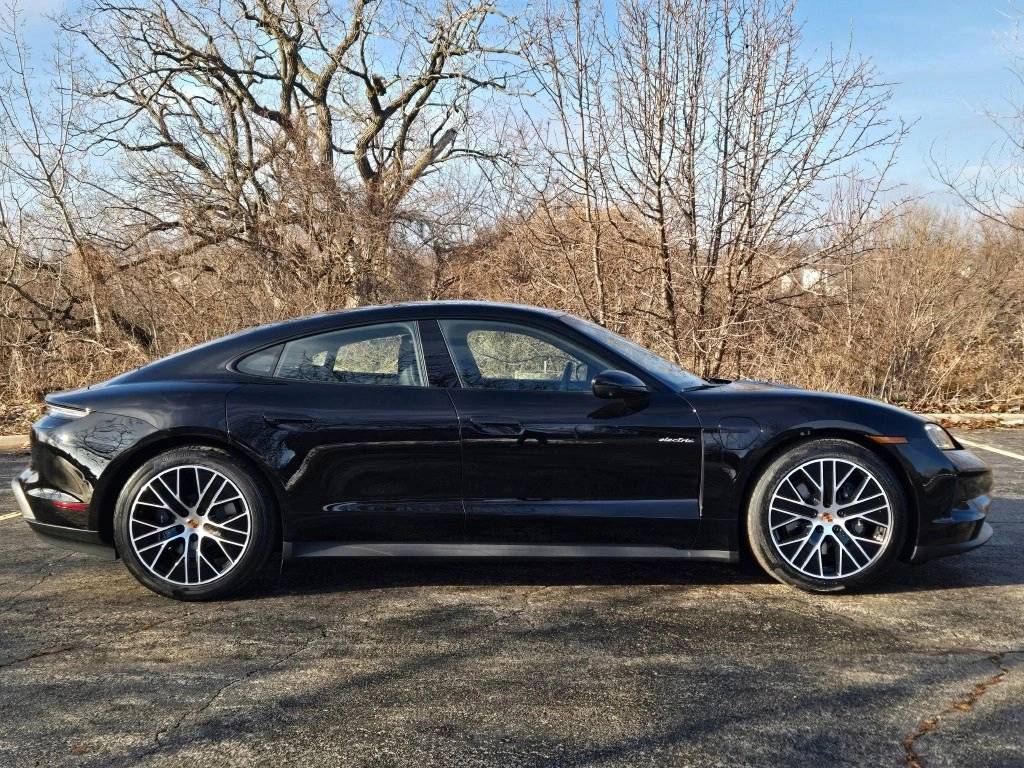 2026 Porsche Taycan 4
