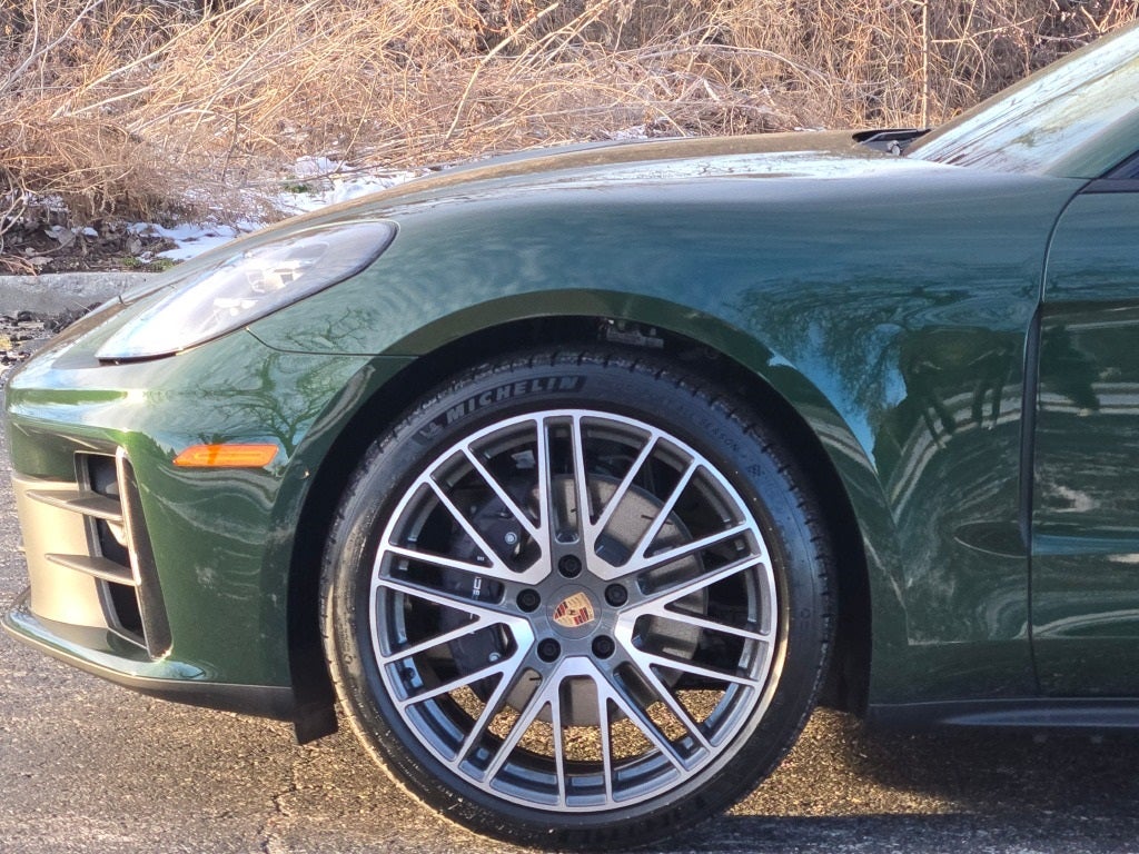 2026 Porsche Panamera 4