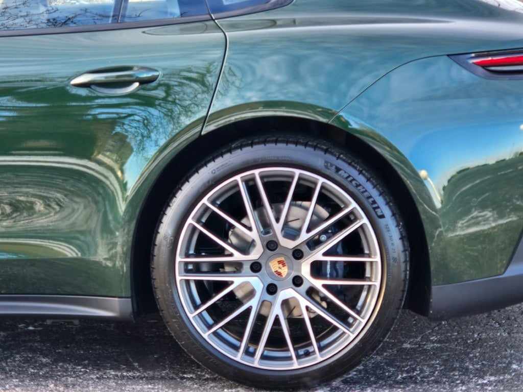 2026 Porsche Panamera 4