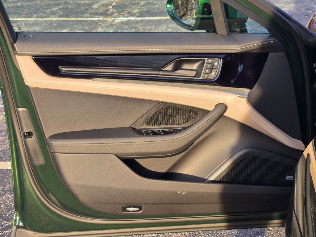 2026 Porsche Panamera 4