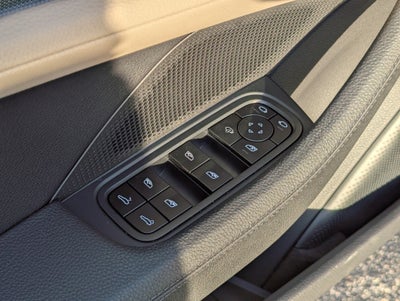 2026 Porsche Panamera 4