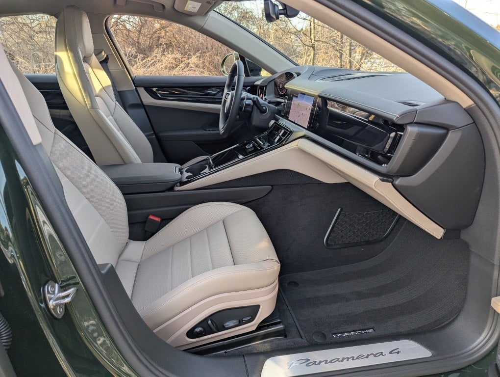 2026 Porsche Panamera 4