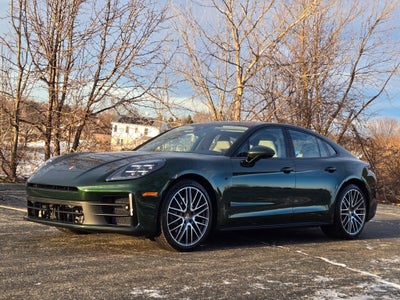 2026 Porsche Panamera 4