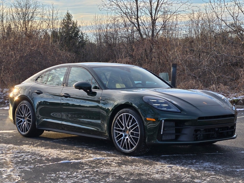2026 Porsche Panamera 4