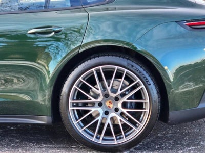 2026 Porsche Panamera 4