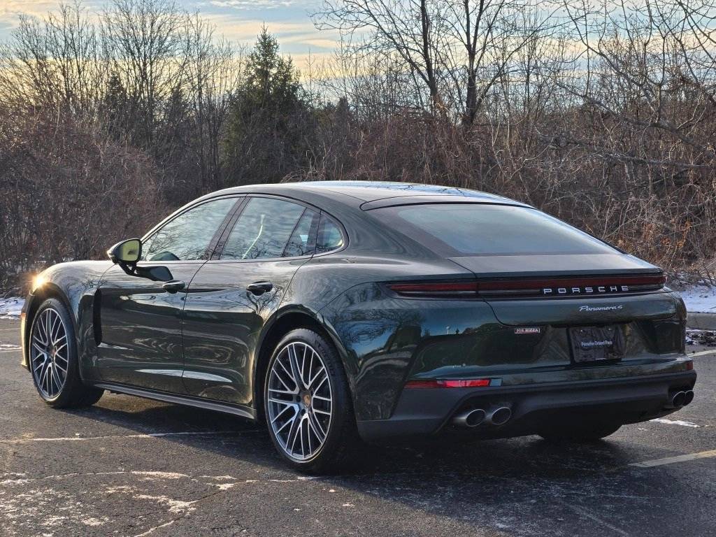 2026 Porsche Panamera 4