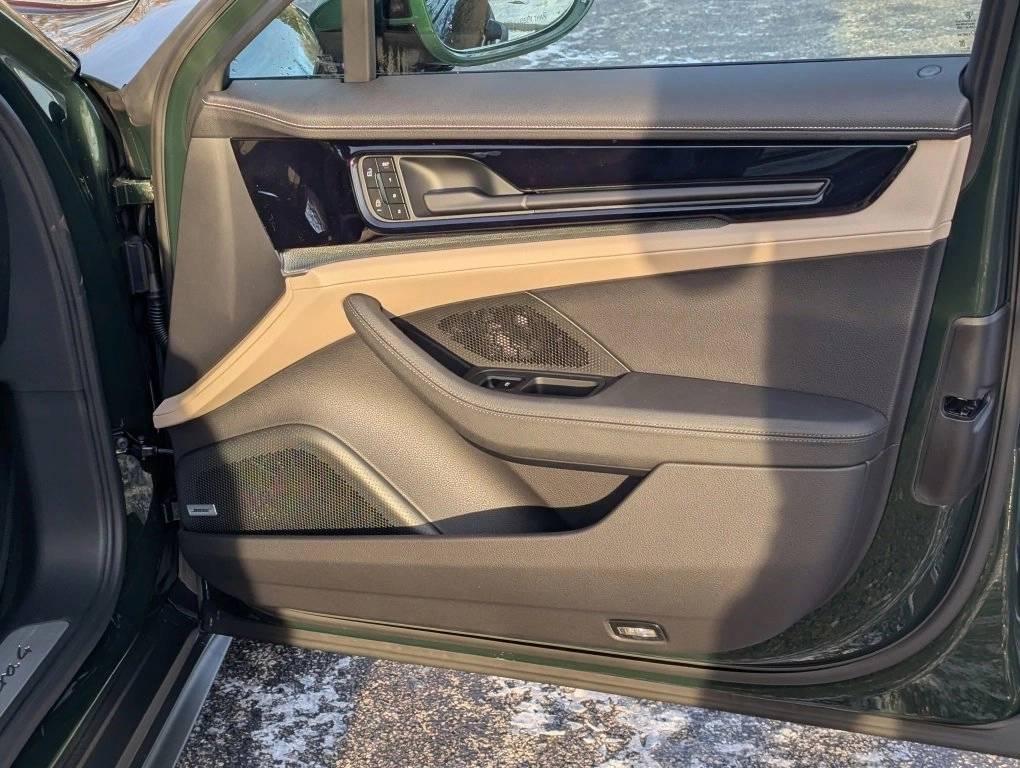 2026 Porsche Panamera 4