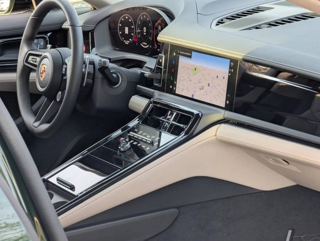 2026 Porsche Panamera 4