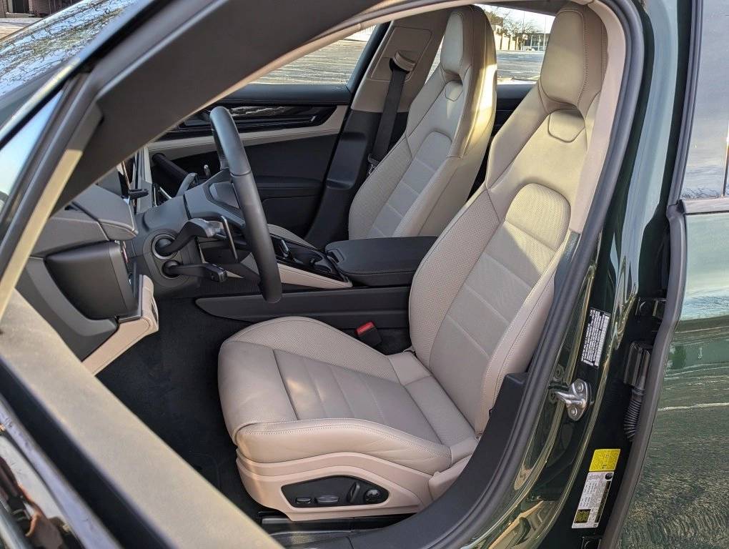 2026 Porsche Panamera 4