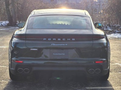2026 Porsche Panamera 4