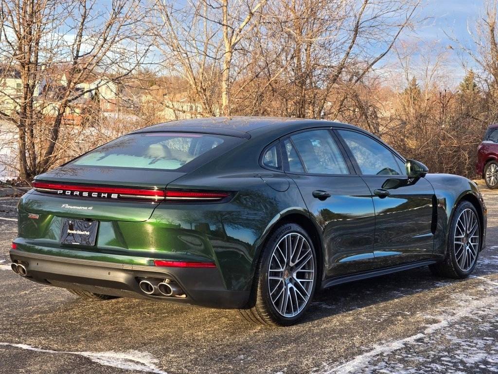 2026 Porsche Panamera 4