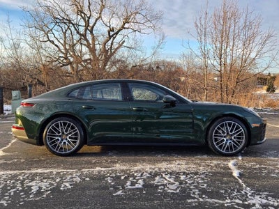 2026 Porsche Panamera 4