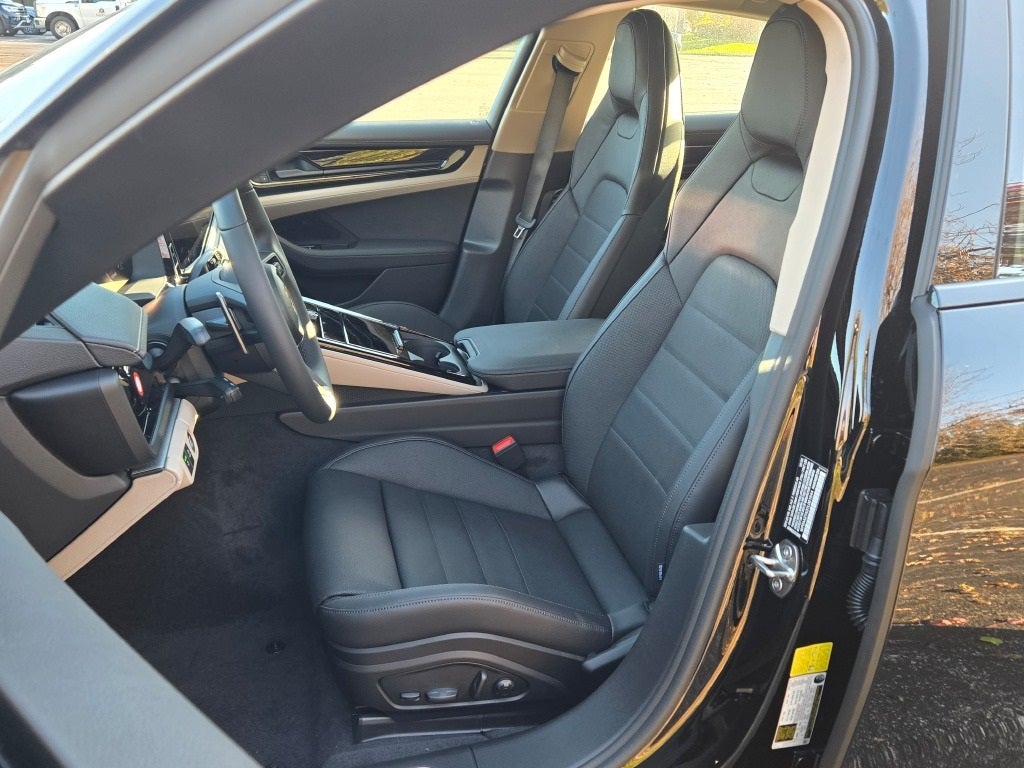 2026 Porsche Panamera Base