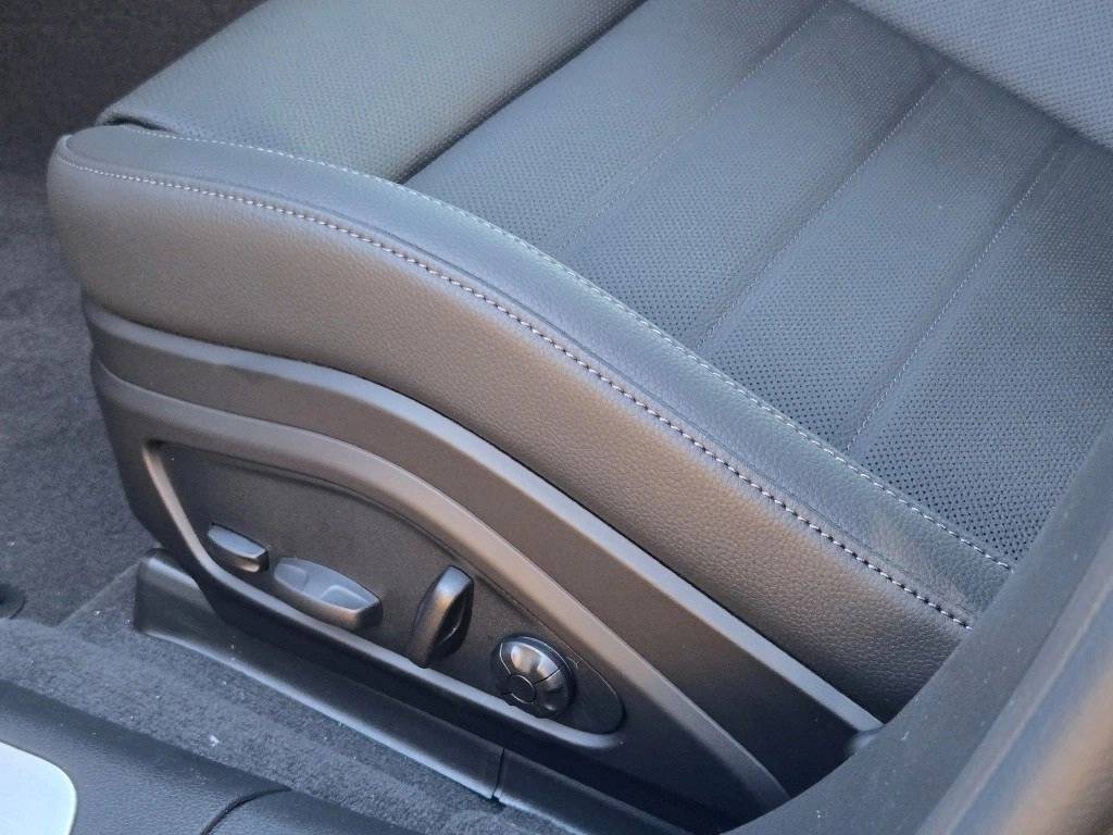 2026 Porsche Panamera Base