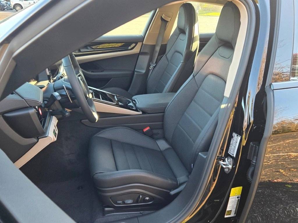 2026 Porsche Panamera Base