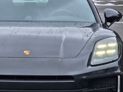 2026 Porsche Panamera 4