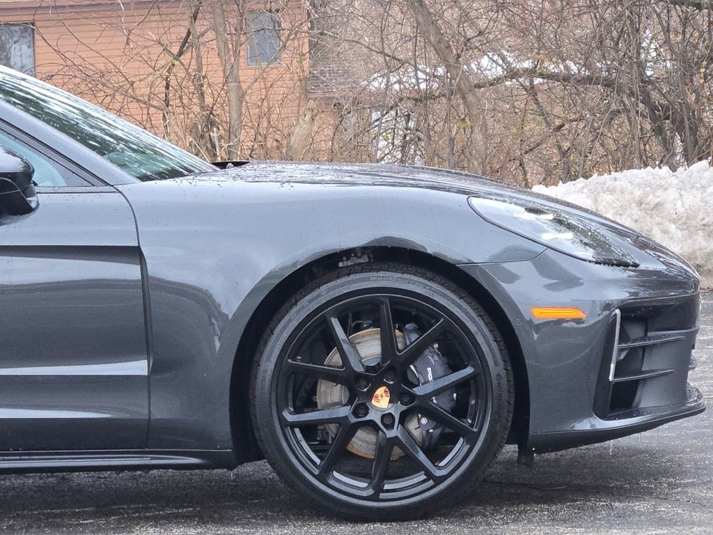 2026 Porsche Panamera 4