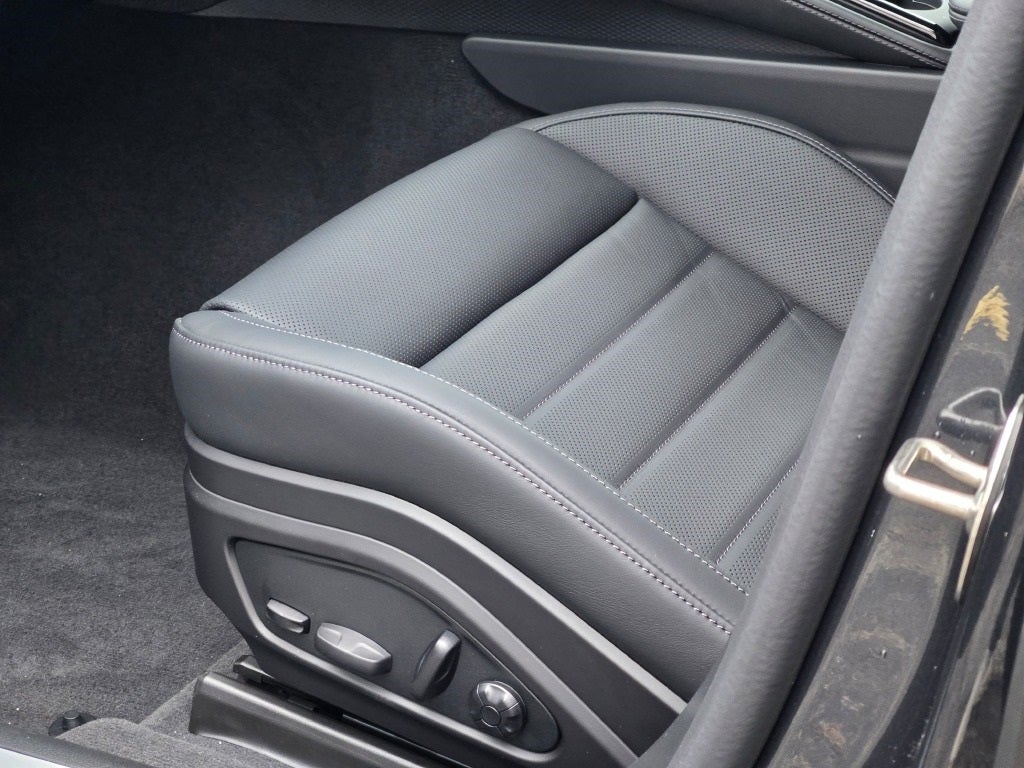 2026 Porsche Panamera 4