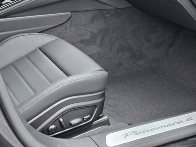 2026 Porsche Panamera 4