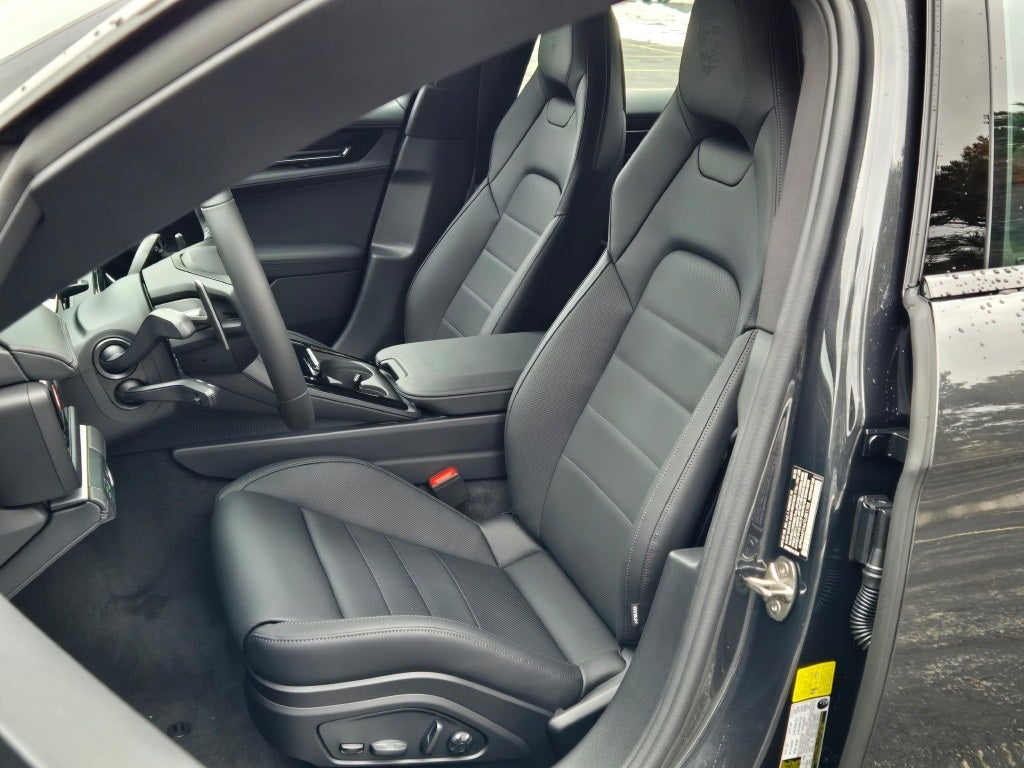 2026 Porsche Panamera 4