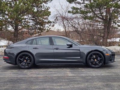 2026 Porsche Panamera 4