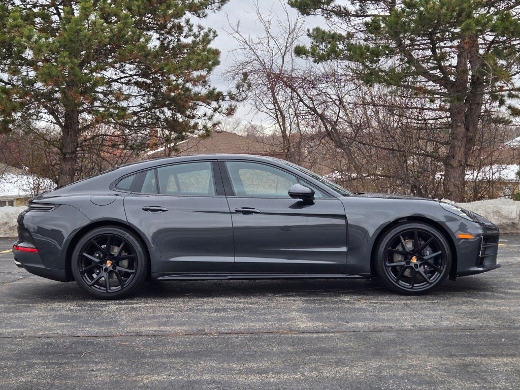 2026 Porsche Panamera 4