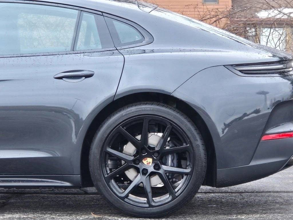 2026 Porsche Panamera 4