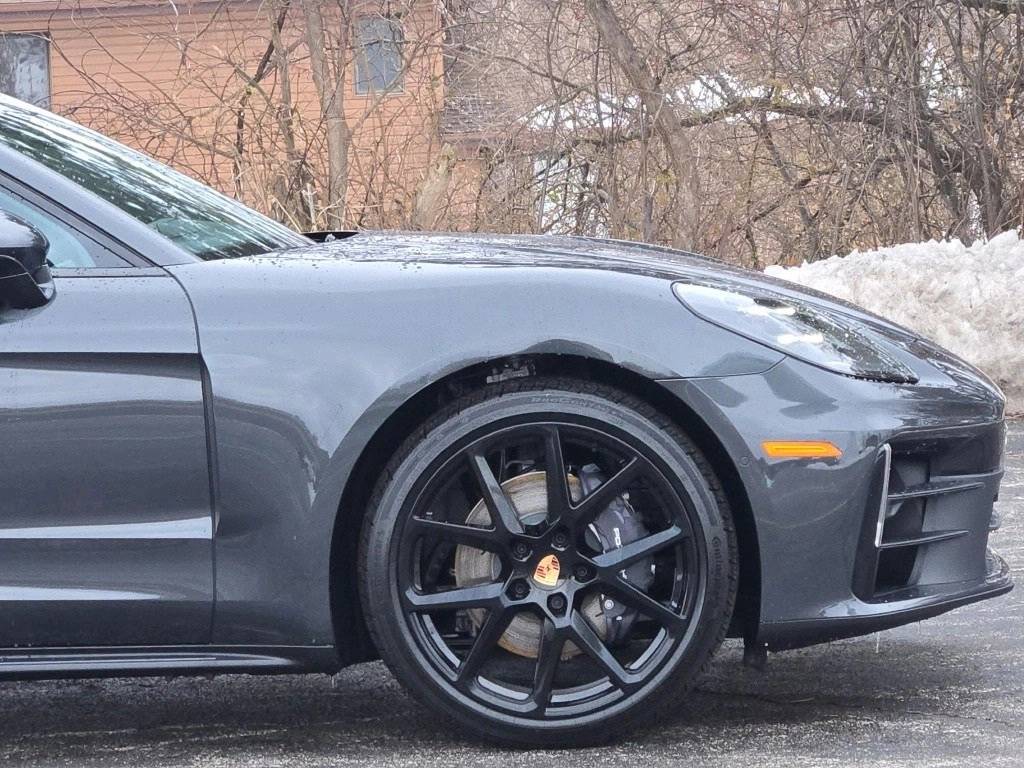 2026 Porsche Panamera 4