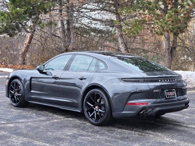 2026 Porsche Panamera 4