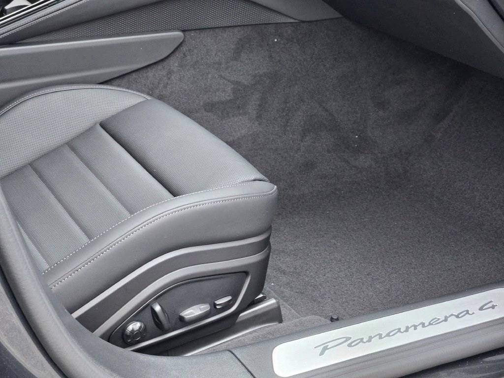 2026 Porsche Panamera 4