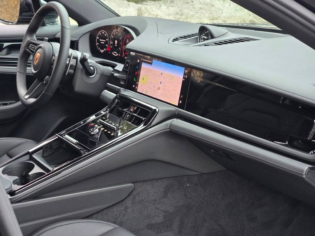 2026 Porsche Panamera 4