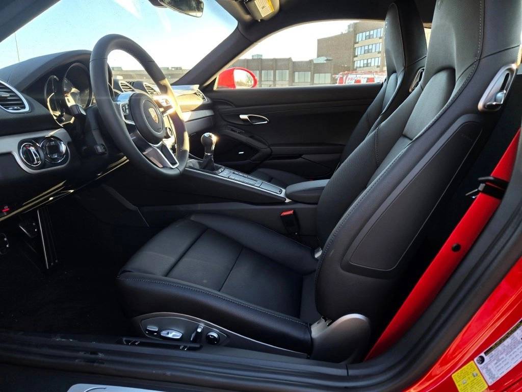 2025 Porsche 718 Cayman S