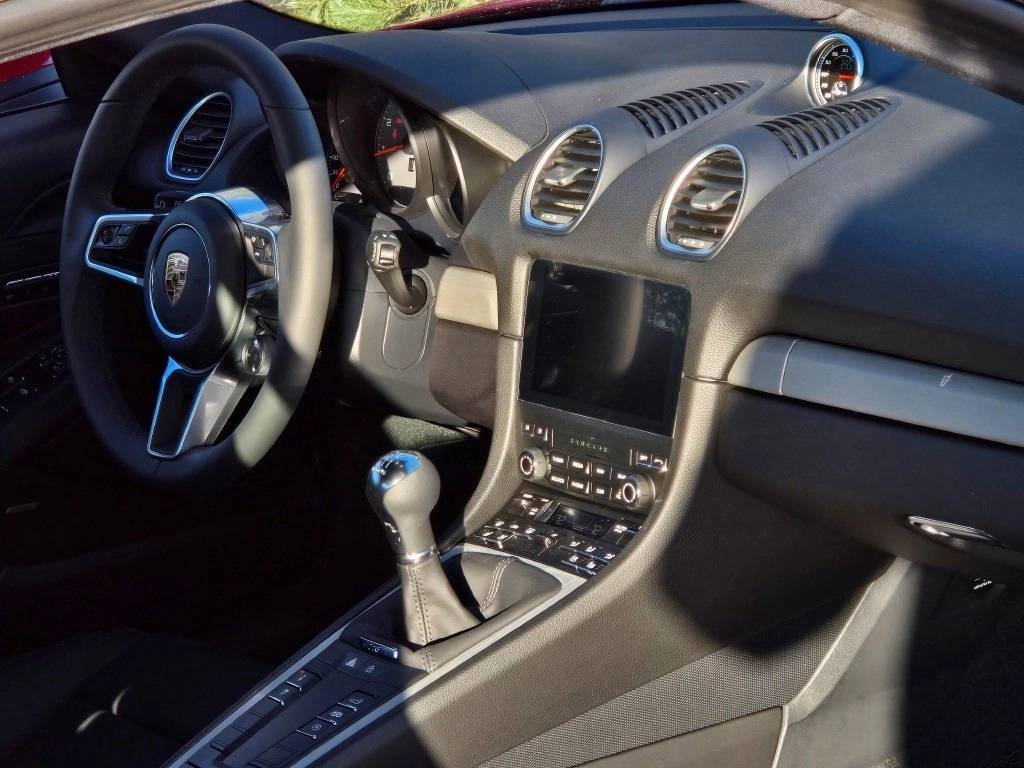 2025 Porsche 718 Cayman S