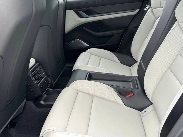 2024 Porsche Taycan Turbo S