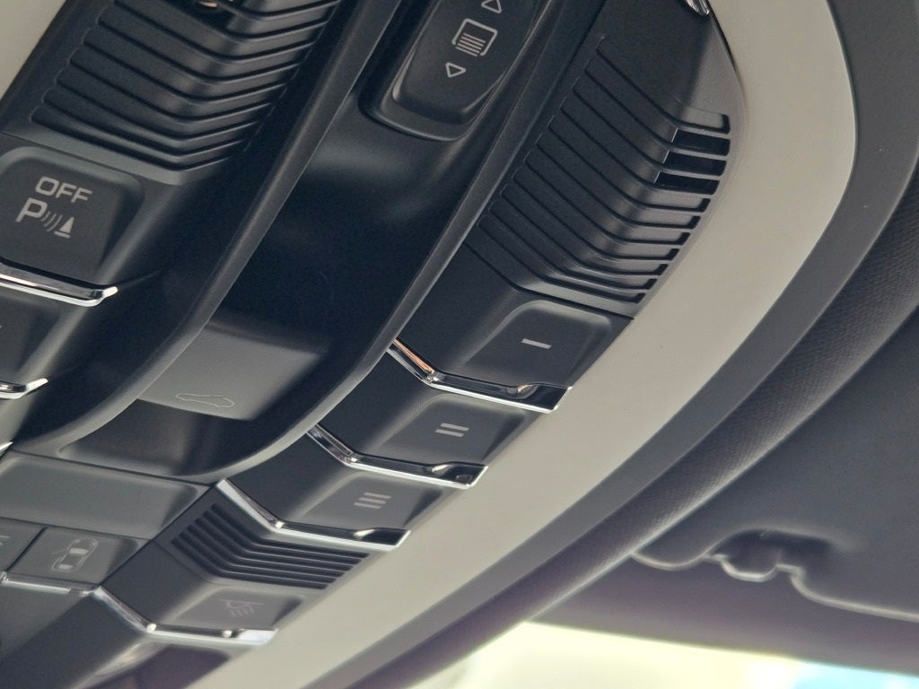 2026 Porsche Macan T