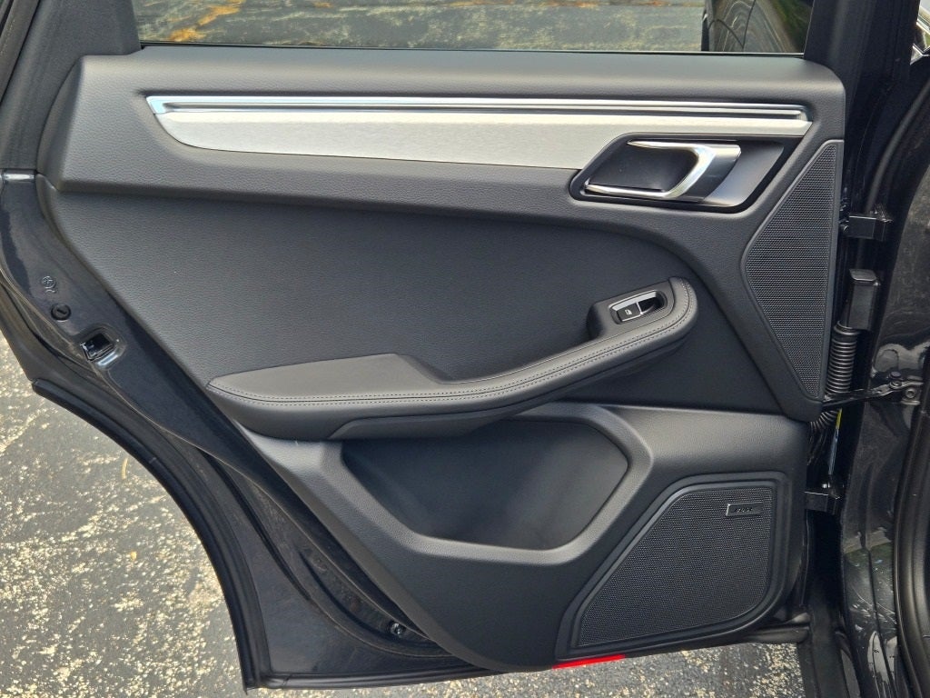 2026 Porsche Macan T