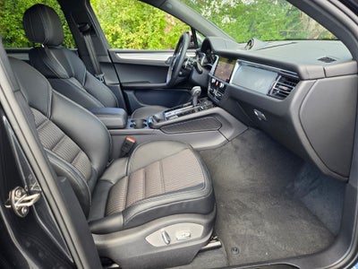 2026 Porsche Macan T