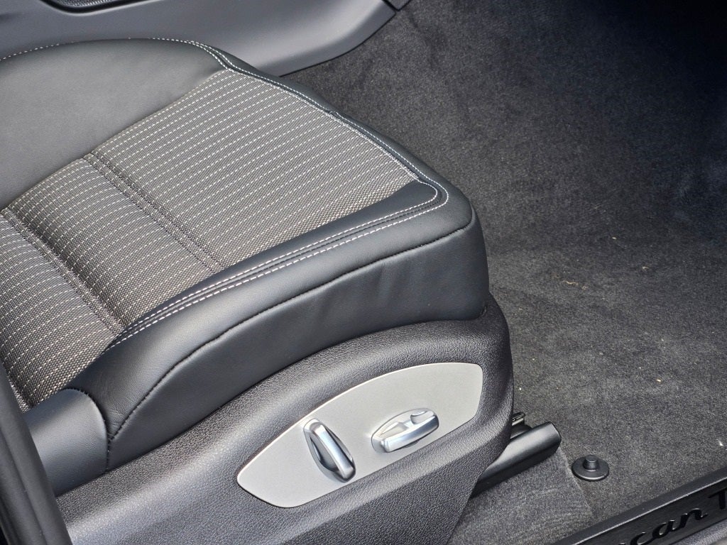 2026 Porsche Macan T