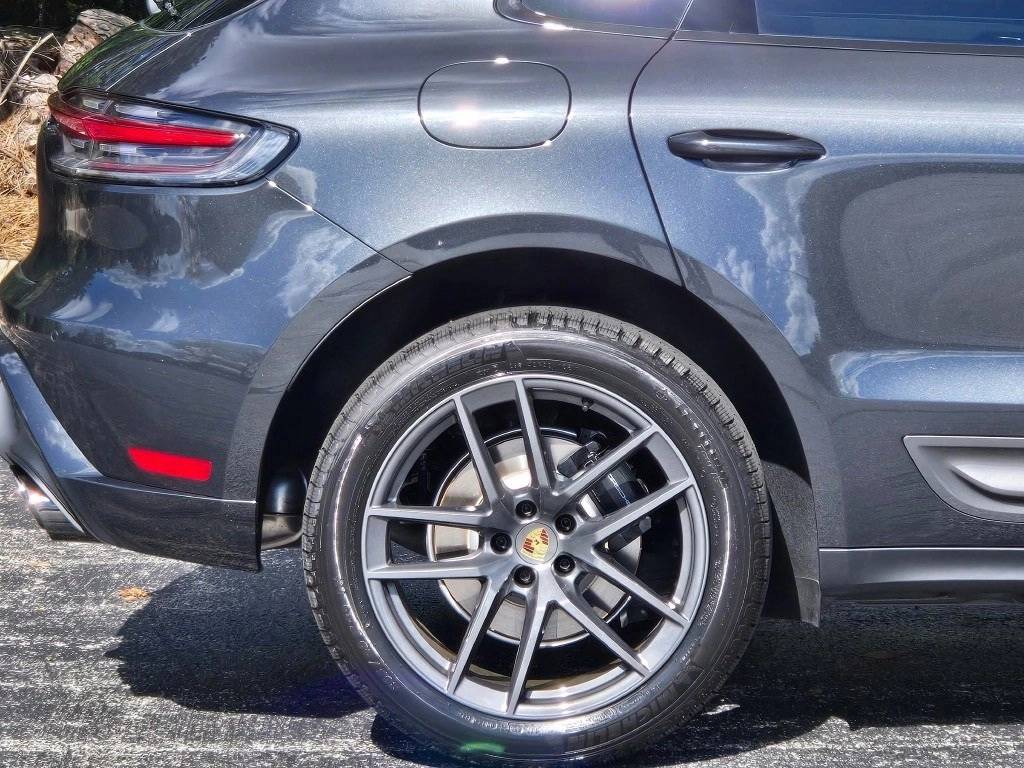 2026 Porsche Macan T