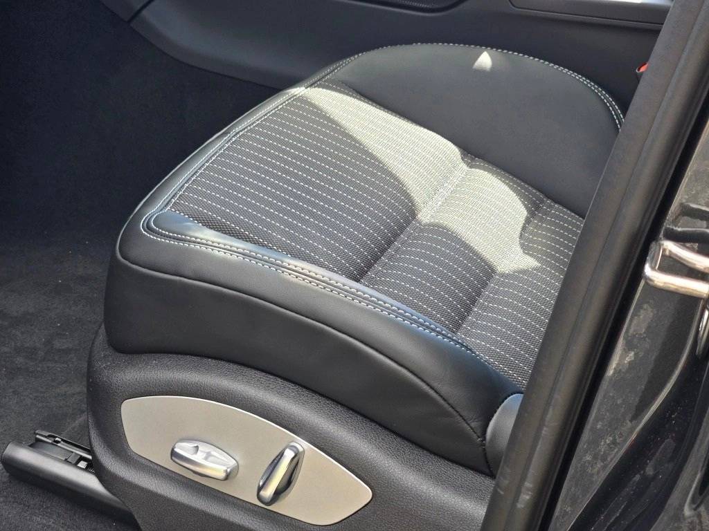 2026 Porsche Macan T